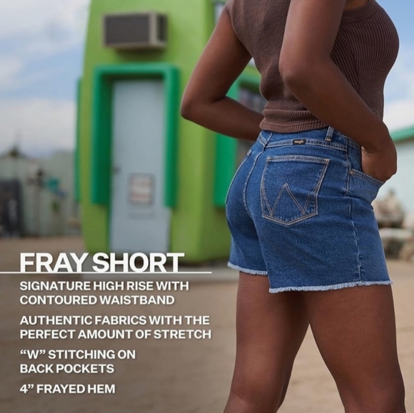 Wrangler Women Fray Denim Shorts High Waits Size 34 - Picture 2 of 11